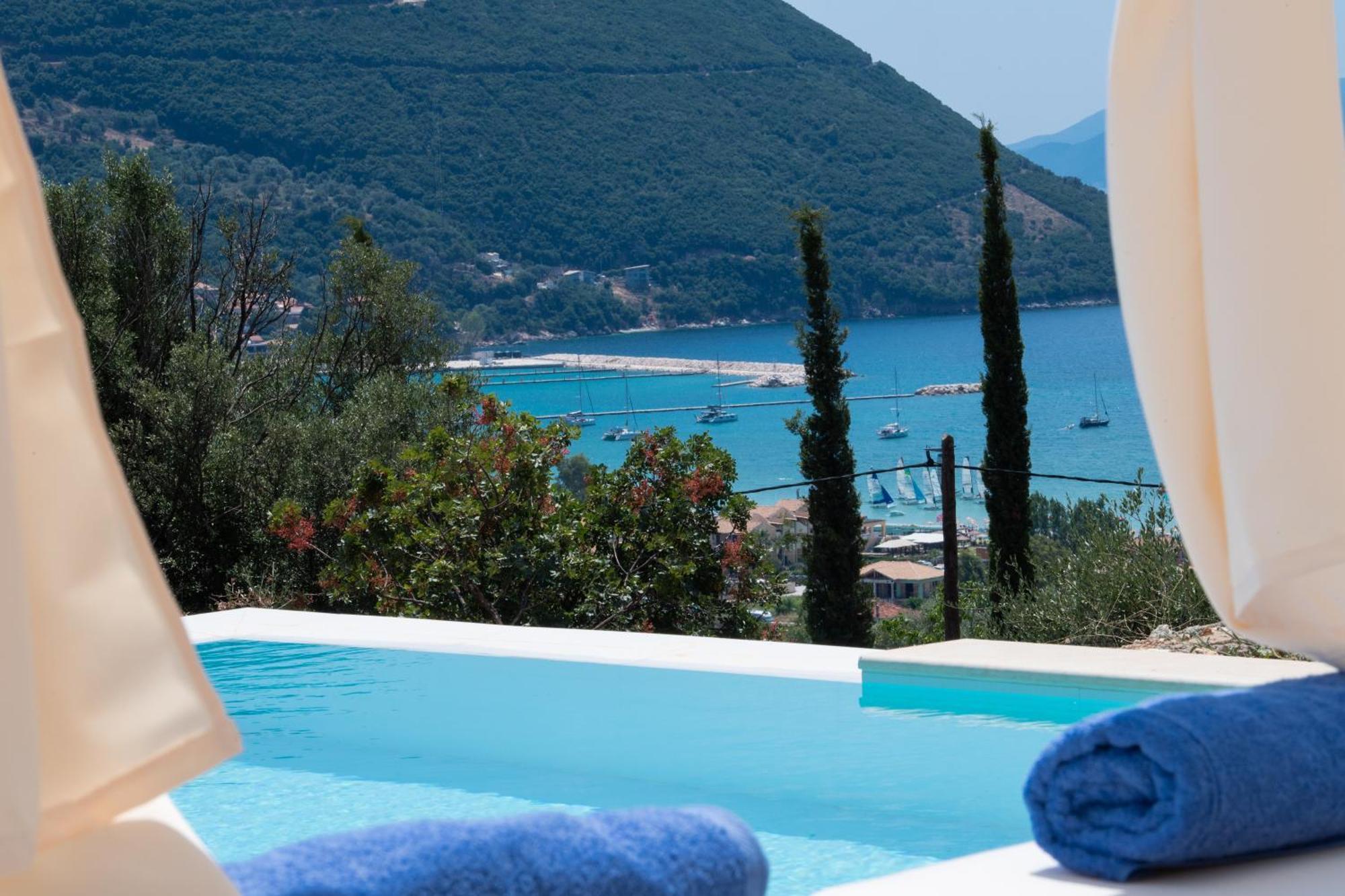 Calionas Suites Vasiliki  Ngoại thất bức ảnh